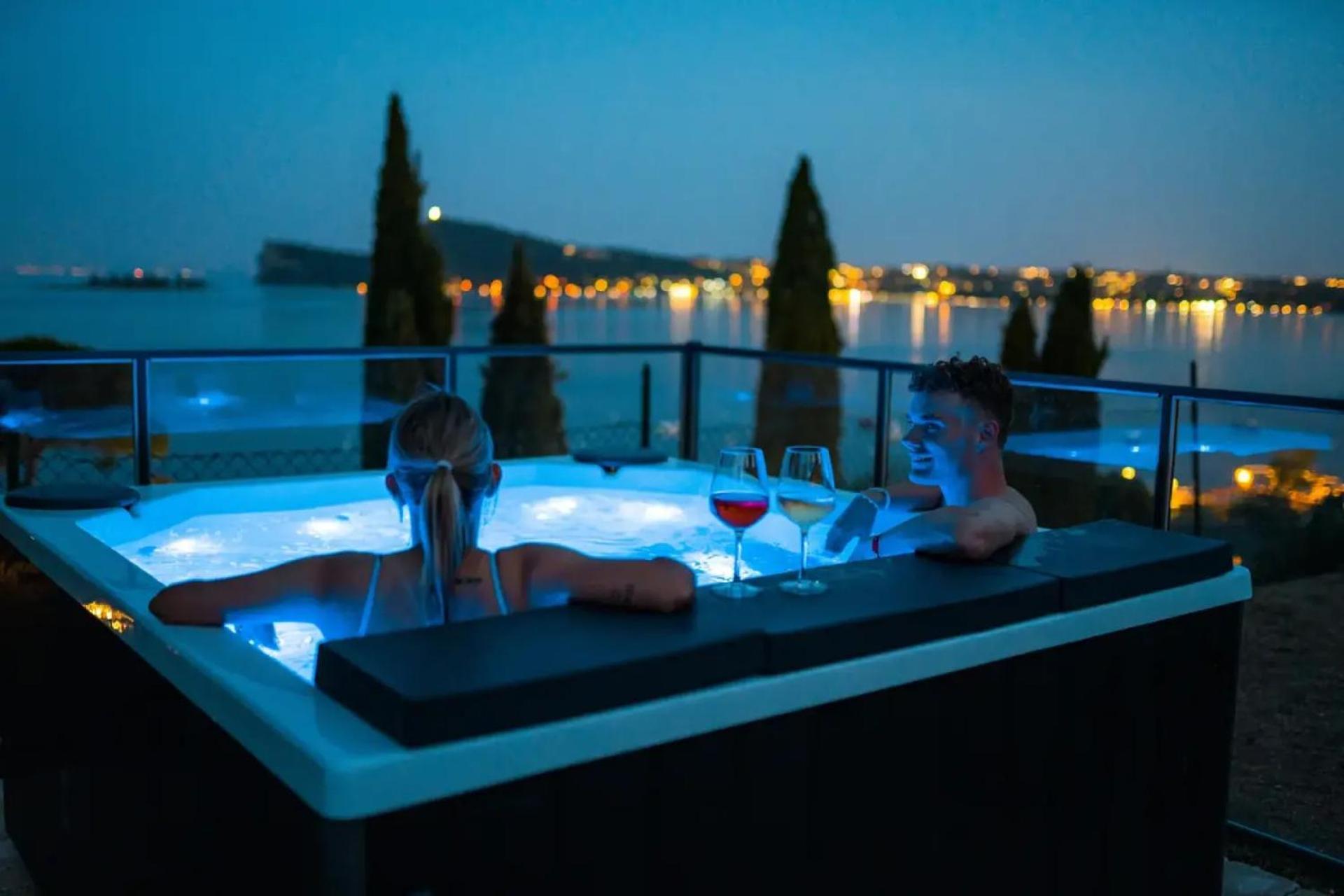 Vacanze Glamping Boutique San Felice del Benaco Luaran gambar