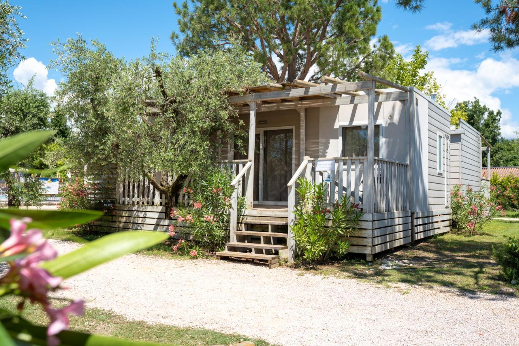 Vacanze Glamping Boutique San Felice del Benaco Bilik gambar