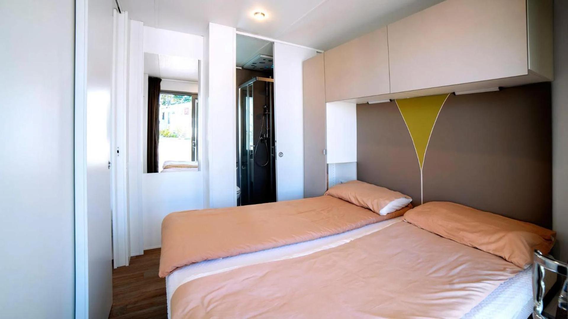Vacanze Glamping Boutique San Felice del Benaco Bilik gambar