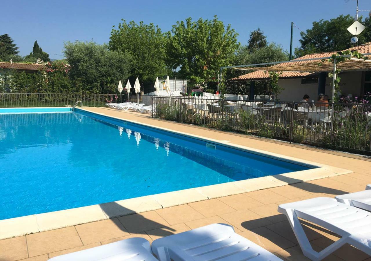Vacanze Glamping Boutique San Felice del Benaco Luaran gambar