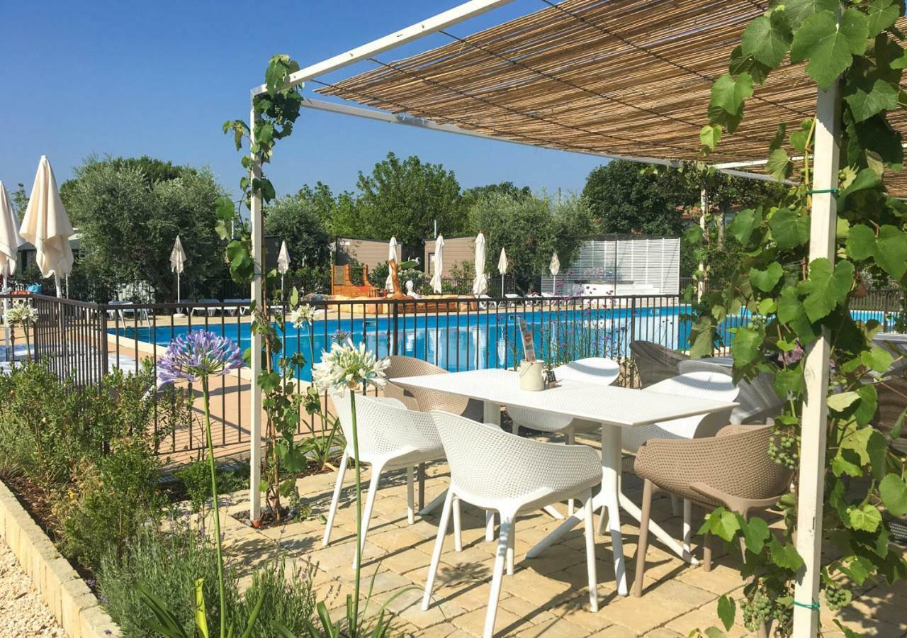 Vacanze Glamping Boutique San Felice del Benaco Luaran gambar